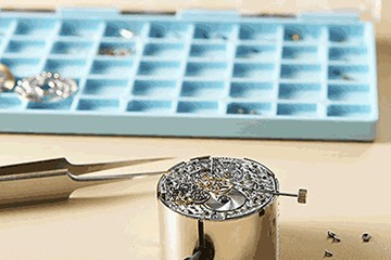 佛山卡地亚手表售后维修点位置